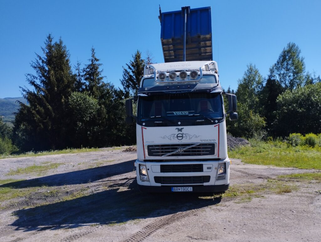 Terénne úpravy pred výstavbou rodinného domu