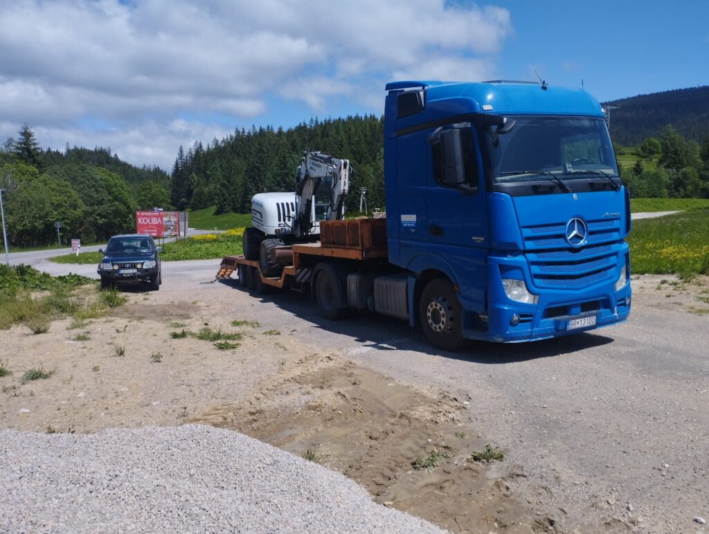 Zemné práce, pohľad na stroj v akcii