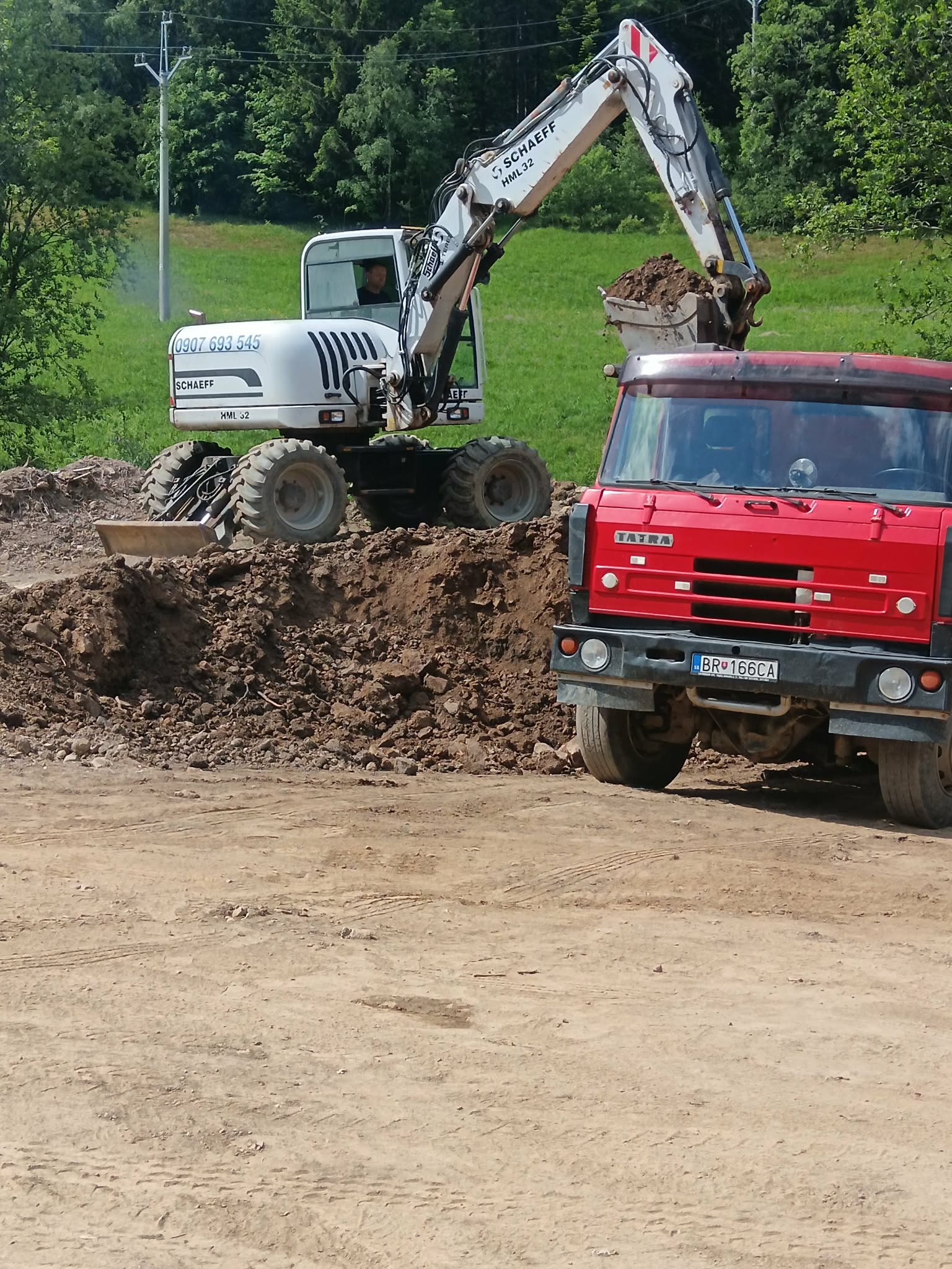 Tatra UDS – univerzálny dokončovací stroj